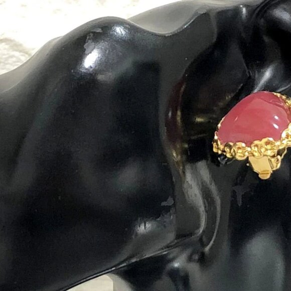 CHANEL Red Gripoix Stones Triangle Clip-On Earrings Gold Tone 28 Auth w/Box - Picture 2 of 10